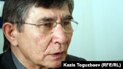Жасарал Куанышәлин, оппозициялық саясаткер. Алматы, 20 наурыз 2012 жыл.