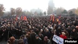 Armenia - Thousands of opposition supporters demonstrate in Yerevan's Liberty Square, 11Dec2014.