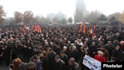 Оппозиция жақтастарының шарасы. Ереван, 11 желтоқсан 2014 жыл.