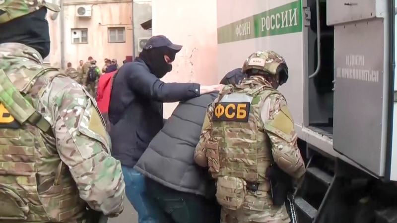 Девять крымско-татарских активистов отправлены под стражу