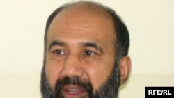 داکتر هاشم وهاج مسوول شفاخانه وهاج