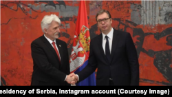 Novoimenovani ambasador Ukrajine u Srbiji Volodimir Tolkač i predsednik Srbije Aleksandar Vučić 