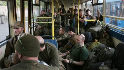 Близо 1000 украински бойци укрити в металургичния завод Азовстал в