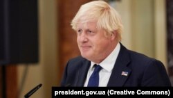 Fostul premier britanic, Boris Johnson, în timpul unei vizite la Kiev - 24 august 2022