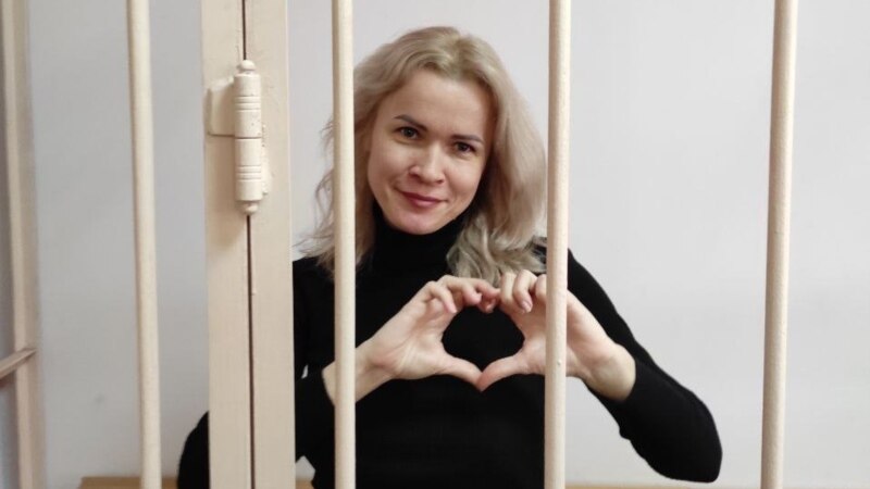 O jurnalistă rusă acuzată că a răspândit „falsuri”, internată într-un spital de psihiatrie