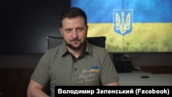 Украинският президент Володимир Зеленски по време на видеообръщението си през нощта срещу четвъртък.