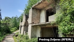 Nijedna kuća u Trusini nije obnovljena i niko se nije vratio da živi u selu (24. maj 2022.)