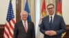 Presidenti serb, Aleksandar Vuçiq, gjatë takimit me ambasadorin e SHBA-së në Serbi, Christopher Hill. Beograd, 23 maj 2022.