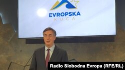 "Rusija želi da destabilizuje region i podstakne nacionalističku retoriku, žele da kreiraju nove podjele i tenzije", kazao je predsjedavajući Odbora za spoljne poslove Evropskog parlamenta Dejvid Mekalister (Foto: 26. maj, Evropska kuća, Podgorica)