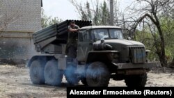 Ukrainian forces faced "very difficult" battles in Donbas region on May 27. 