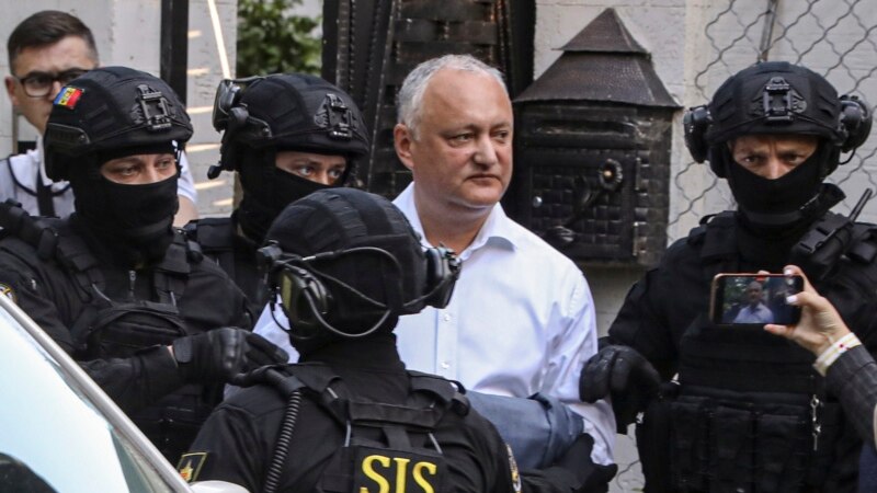 Суд в Кишиневе отправил бывшего президента Молдовы Игоря Додона под домашний арест на 30 суток