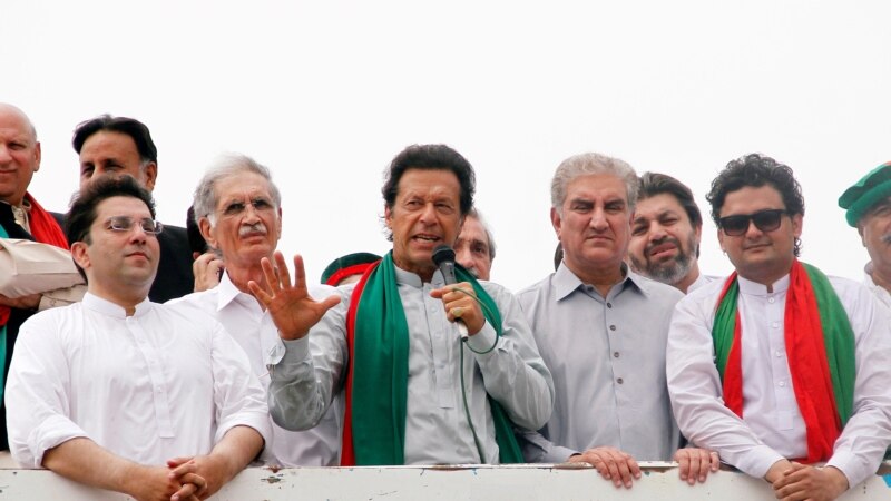 عمران خان وایي پنجاب کې د انتخاباتو نه کېدو په صورت کې احتجاجونه پیلوي