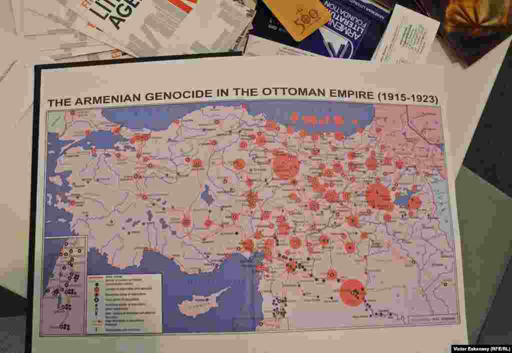 In prim plan istoria.