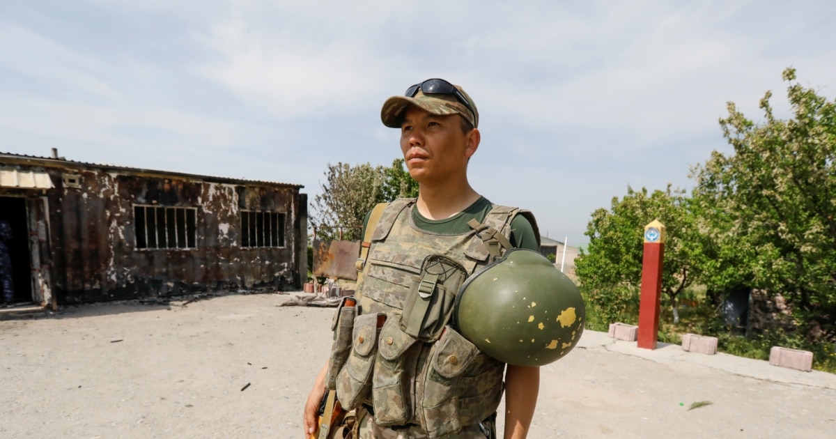 Ангелина Валентинаны ана ретінде көрсететін порно