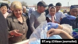 უზბეკეთის მოსახლეობას ნიღბებს ურიგებენ