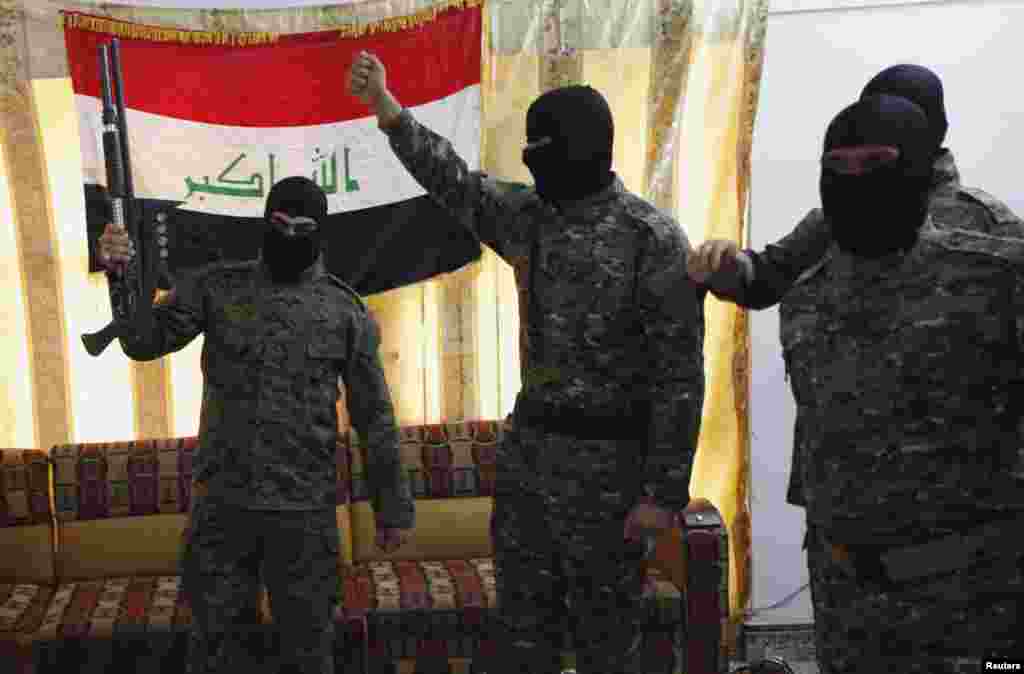 Irak - Borci, Šiitski militanti na odlasku iz Bagdada za Siriju. Foto: REUTERS / Thaier al-Sudani