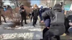 Протестувальники затримані в Казахстані під час парламентських виборів (відео)
