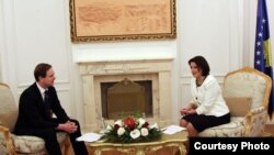 Presidentja e Kosovës Atifete Jahjaga gjatë takimit me ministrin për çështje evropiane të Danimarkës, Nikolai Vamen.