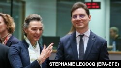 Victor Negrescu spune că locul PSD e în PES și că relațiile se vor dezgheța după europarlamentare.