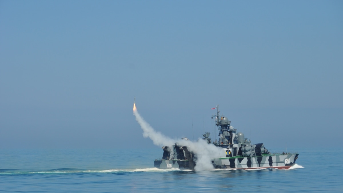 Російські кораблі завершили навчання у Чорному морі