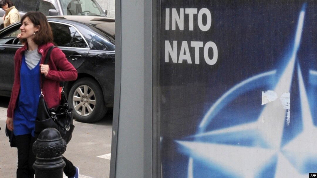 Информация о вероятном возвращении Александра Майсурадзе в представительство при НАТО, появившаяся в прессе пару месяцев назад, была позитивно воспринята теми, кто подозревает или обвиняет правительство в отклонении от прозападного курса