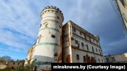 Будынак замку да рэканструкцыі