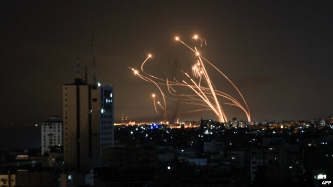 مقابله گنبد آهنین با راکت‌هایی که از نوار غزه شلیک می‌شود