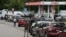 В Поволжье кончился бензин: водители толкают машины в очередях на АЗС