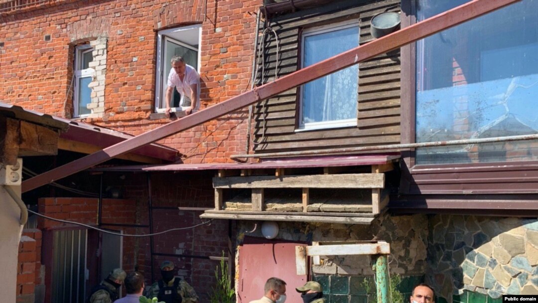 В Казани бойцы ОМОНа сорвали проведение лекции в штабе "Объединенных демократов". Источник: ОВД-Инфо