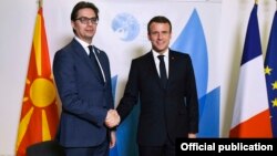 Presidenti i Francës, Emmanuel Macron dhe ai i Maqedonisë së Veriut, Stevo Pendarovski