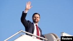  Вэнс Иран менен 21 сааттан ашык созулган сүйлөшүүлөрдөн кийин Пакистандан учуп кеткен. 12-апрель, 2026-жыл, Исламабад