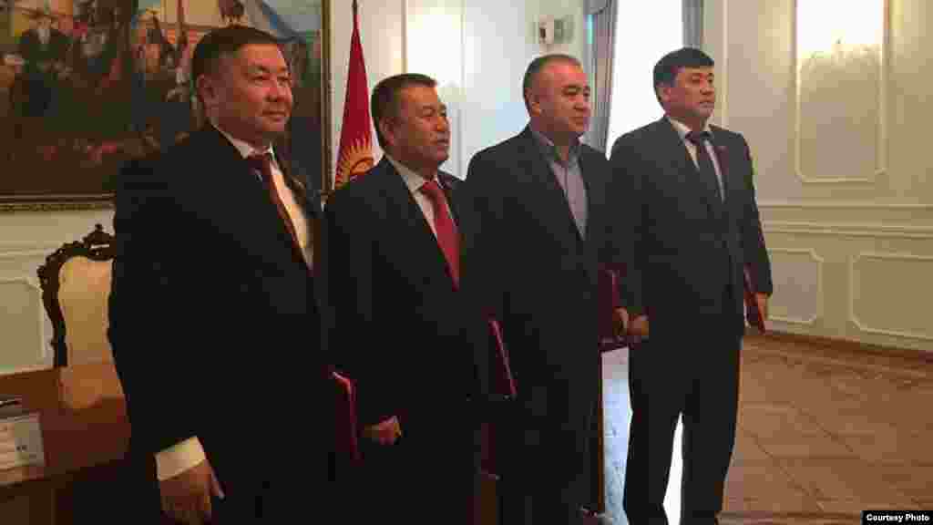 В ноябре 2015 года Торобаев стал одним из главных лиц на переговорах по созданию очередной коалиции парламентского большинства.