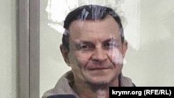 Володимир Дудка на даний час лежить у медичному блоці, де його лікують від корости