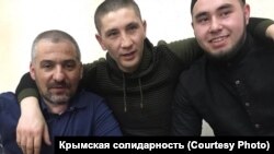 Рустем Емірусеїнов, Арсен Абхаїров і Ескендер Абдулганієв, Красногвардійська група Хізб-ут-Тахрір