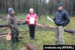 Уладзімер Рылка з жыхарамі Люсіна