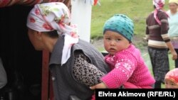 While the Kyrgyz traditionally prefer to have large families, many women nowadays are said to be increasingly planning their pregnancies with at least three years between each birth. (file photo)