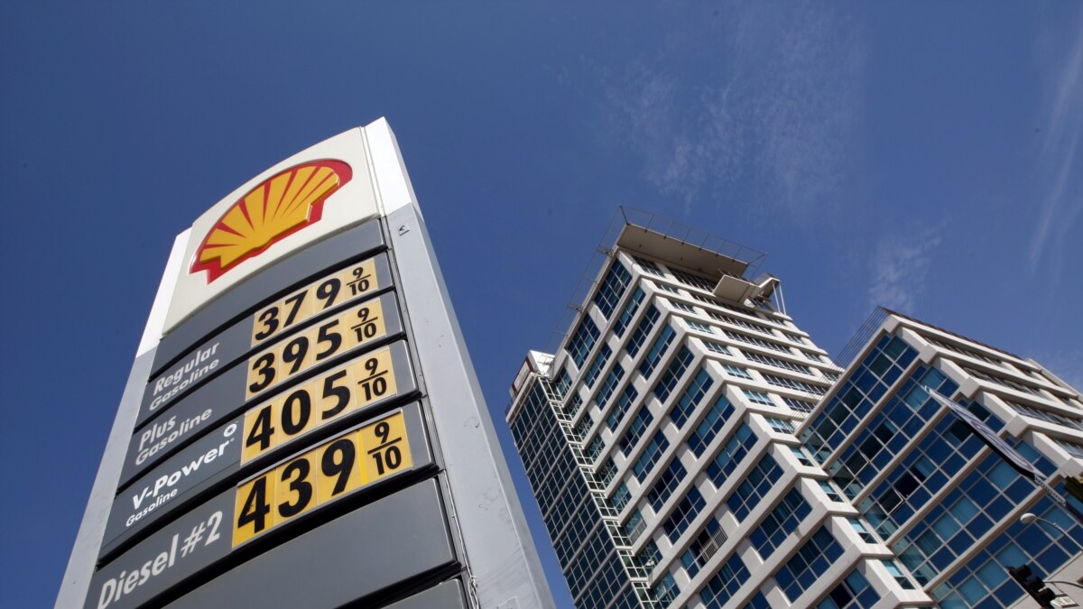 Салатовая лента. Хабаровчане знают, почему бензин так дорог