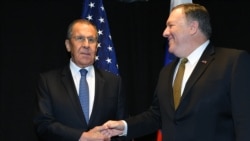 Министр иностранных дел России Сергей Лавров (л) и государственный секретарь США Майк Помпео (п), архивное фото