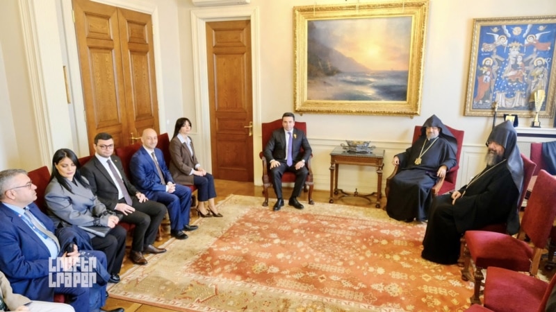 Ալեն Սիմոնյանը Ստամբուլում հանդիպել է Պոլսո Հայոց պատրիարքի հետ
