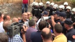 Penzioneri KAP-a i policija: Udaljite se u roku - odmah