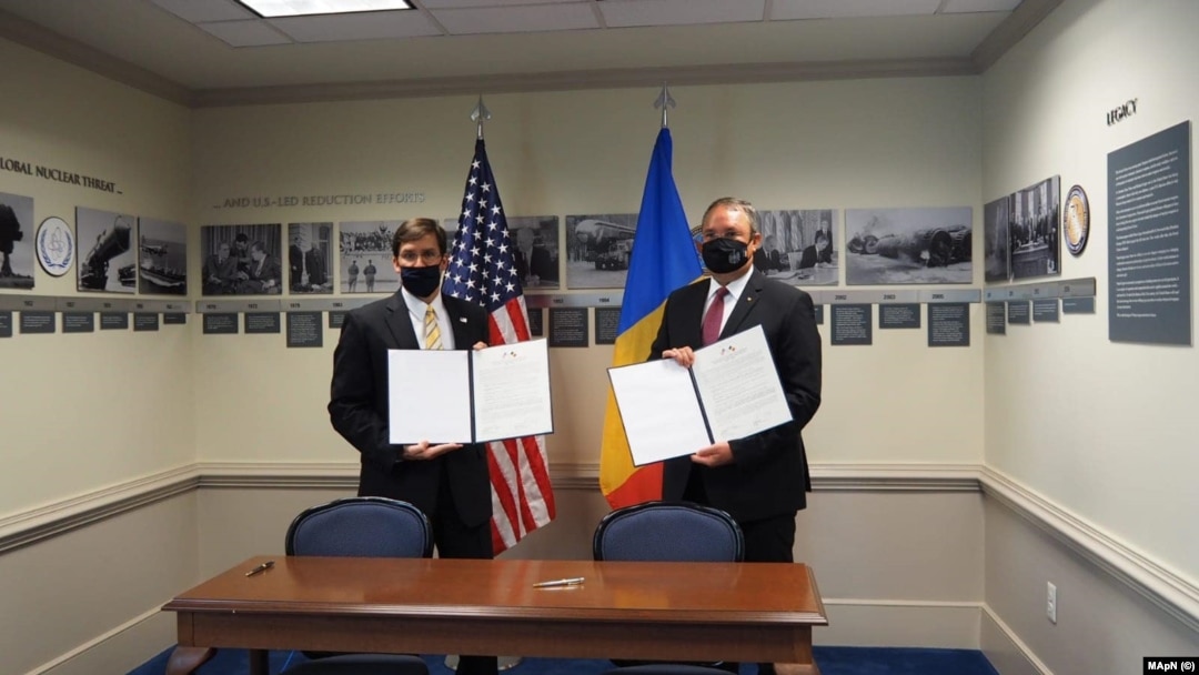 Nicolae-Ionel Ciucă, aflat în vizită oficială la Washington, și secretarul american al apărării, Mark T. Esper