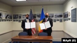 Nicolae-Ionel Ciucă, aflat în vizită oficială la Washington, și secretarul american al apărării, Mark T. Esper