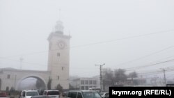 Туман в Симферополе, иллюстрационное архивное фото 