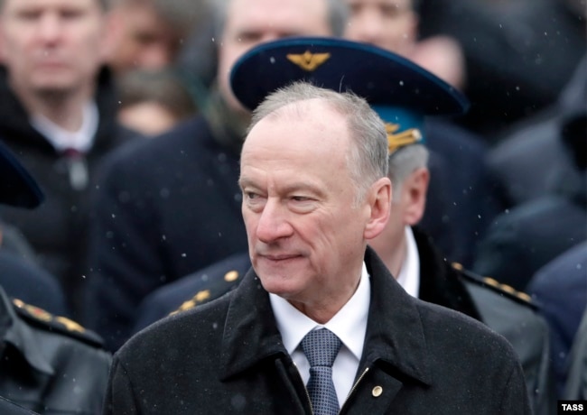 Nikolai Patrushev gjatë një ceremonie ushtarake në Moskë në shkurt të vitit 2020.