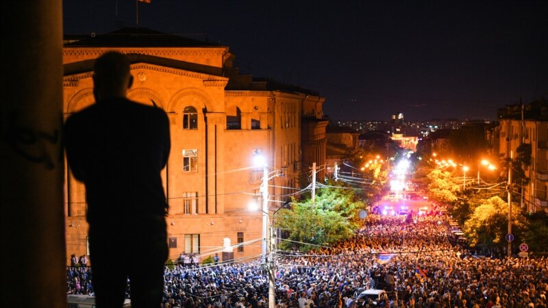 Trazira në Armeni: Qindra të arrestuar në protestat e vazhdueshme