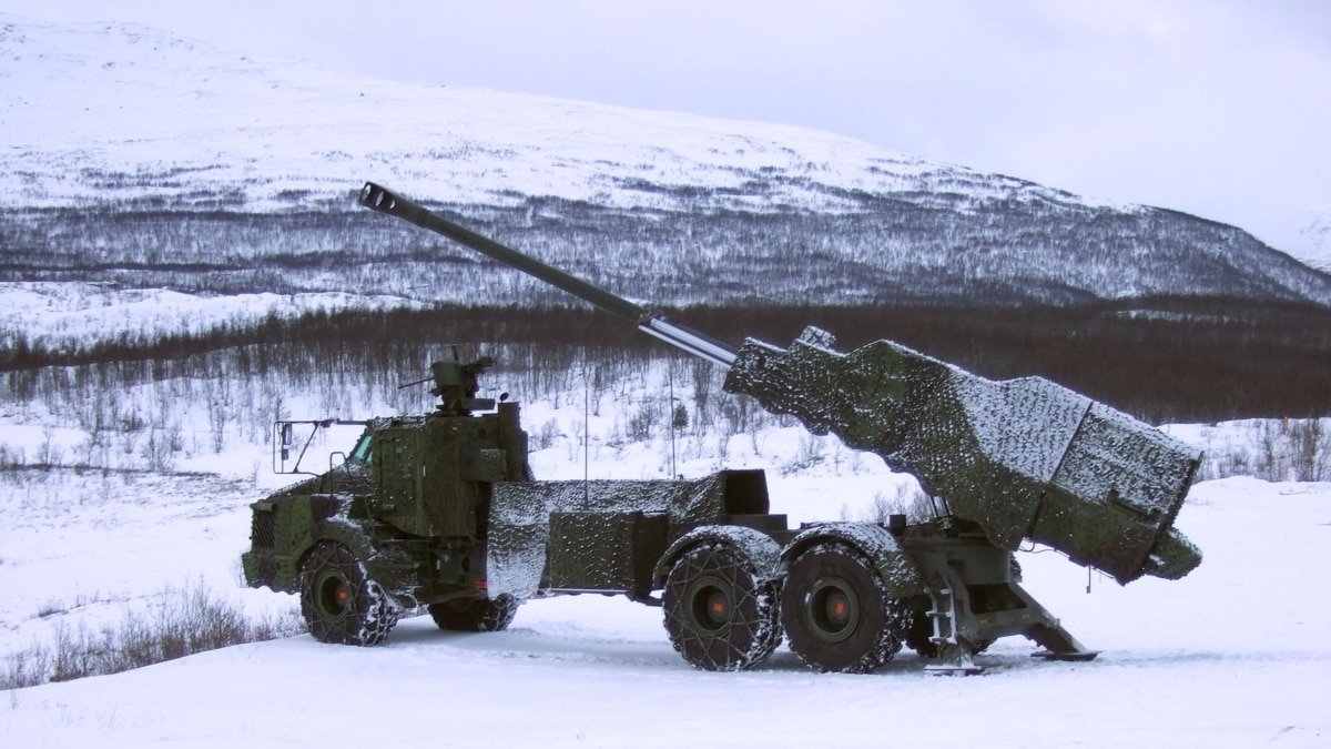 Швеція і Британія підписали угоду про додаткову артилерію для України. Стокгольм передасть Києву 8 систем Archer