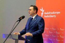 Ян Липавский во время визита на Радио Свобода. 18 мая 2022 года