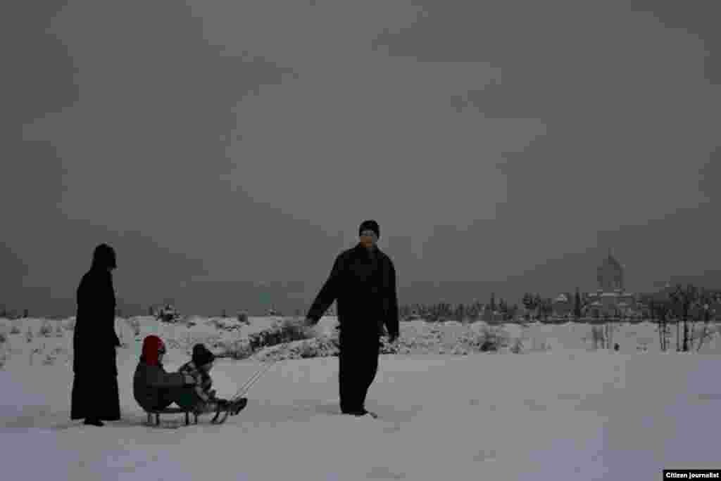 244 ლაშა ღუღუნიშვილი: "Make Love Not War"