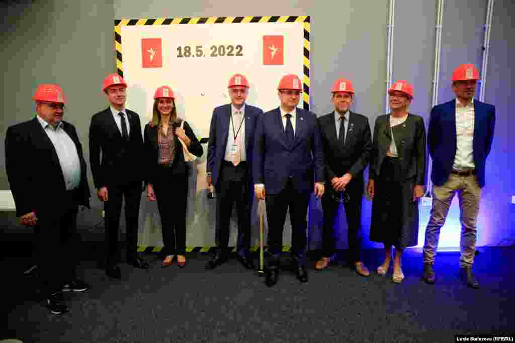 CZECH REPUBLIC -- the ground-breaking event -- Symbolic launch of project (breaking of fake wall, sledge hammers, hard hats) -- Czech FM Jan Lipavsky attends, Prague May 18, 2022