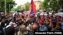 Ցուցարարները և ոստիկանները, Երևան, մայիս, 2024.